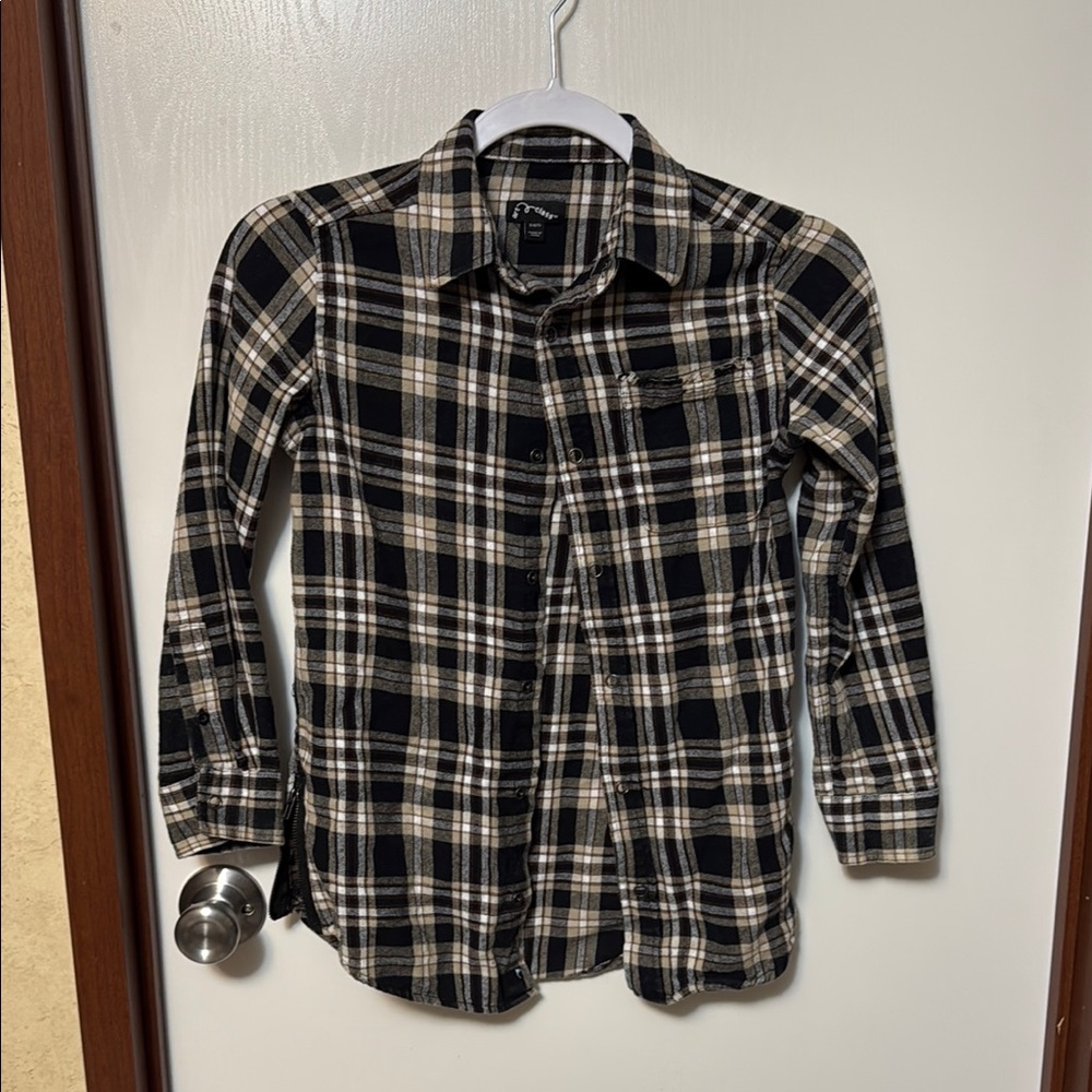 Art Class Girl’s Black and Tan Plaid Button-Up Shirt Size S (6-7)